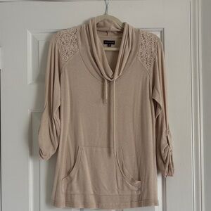 [Multiples] Woman’s Cowl Neck Top with Lace Accents